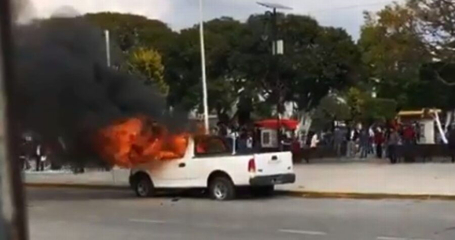 Pobladores intentan tomar presidencia de Amozoc, Puebla; exigen destitución de alcalde