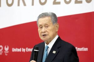 Renuncia presidente del comité organizador de JO Tokio 2020