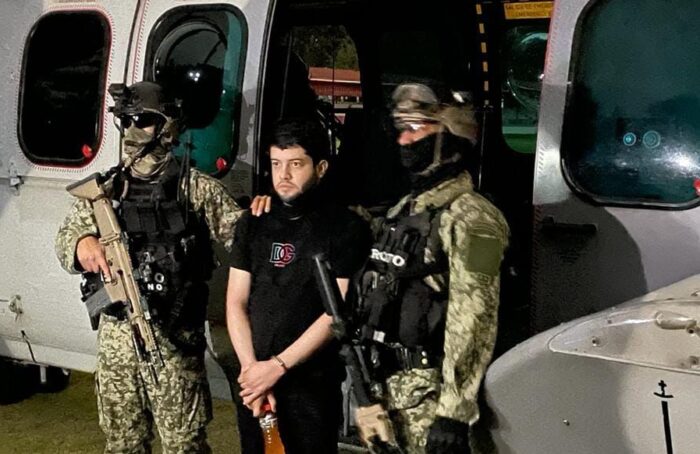 Bajo un fuerte operativo de seguridad, llega «El Nini» a la ciudad de México