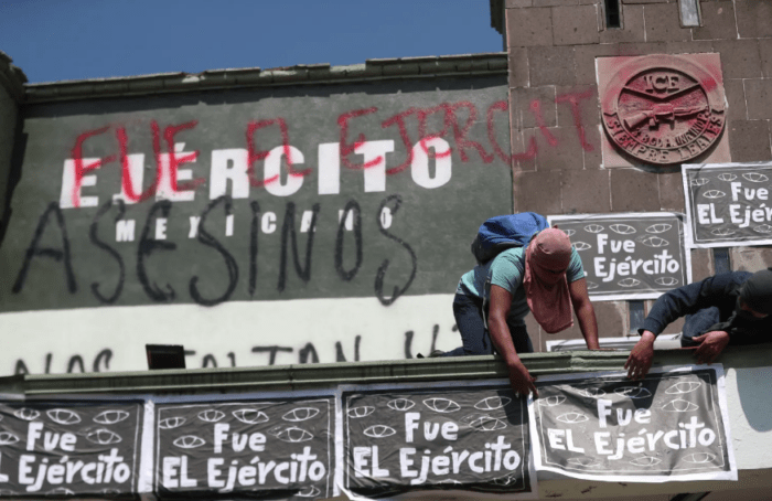 FGR condena liberación de ocho militares relacionados con el caso Ayotzinapa