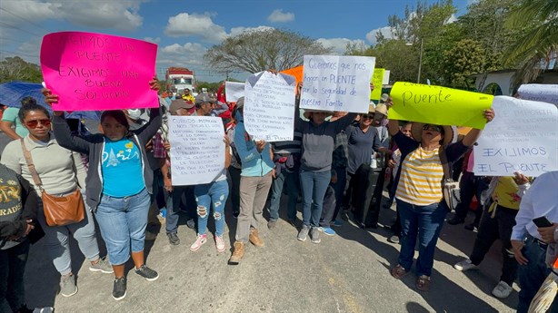 Bloquean carretera Santa Fe – Paso del Toro; habitantes exigen puente peatonal