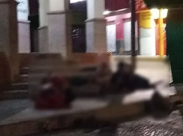Cinco cuerpos aparecen frente a la presidencia municipal de Cárdenas SLP
