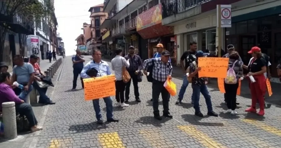 Expolicías de Poza Rica-Tihuatlán-Coatzintla, exigen a SSP el pago de su liquidación