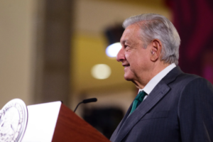 Honduras y Venezuela retiran a sus diplomáticos en el Ecuador; AMLO agradece respaldo a México