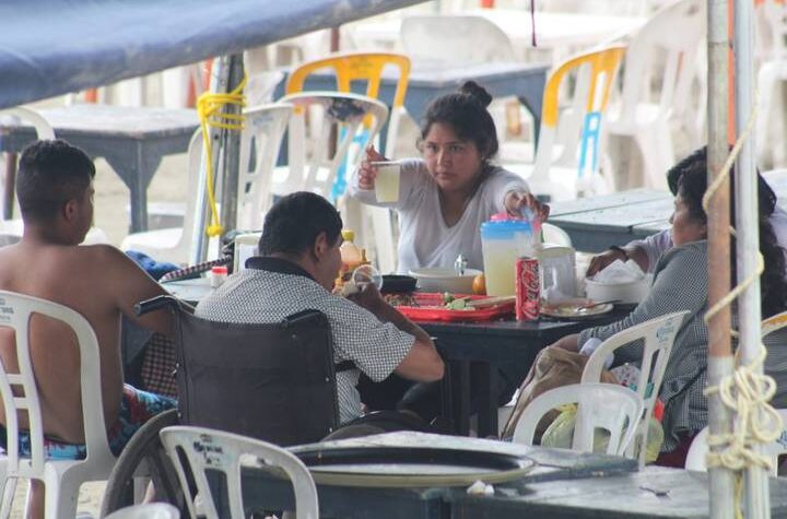 Turistas trajeron comida y anafres; ventas no fueron las esperadas: palaperos
