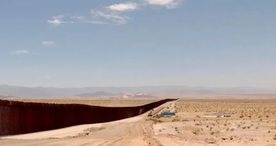 Rescatan a 4 migrantes que estaban perdidos y deshidratados en el desierto de Chihuahua